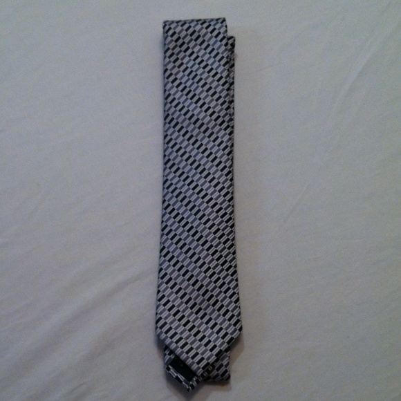 57 INCH PERRY ELLIS TIE GREAT CONDITION - Picture 1 of 4